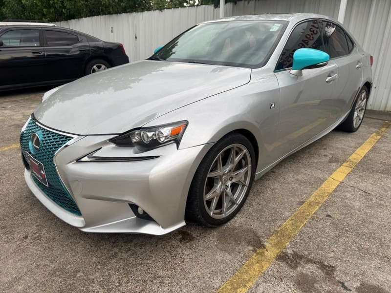 Lexus IS 350 Vehicle Full-screen Gallery Image 02