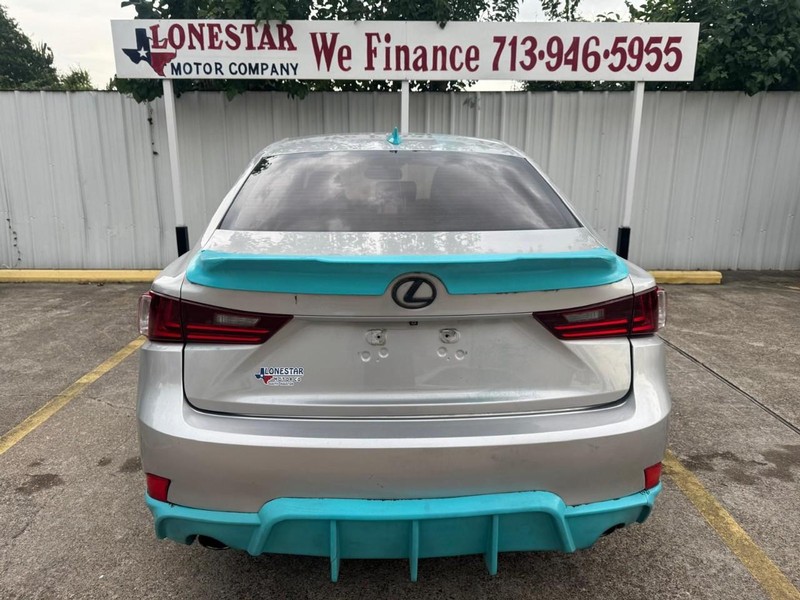 Lexus IS 350 Vehicle Full-screen Gallery Image 04