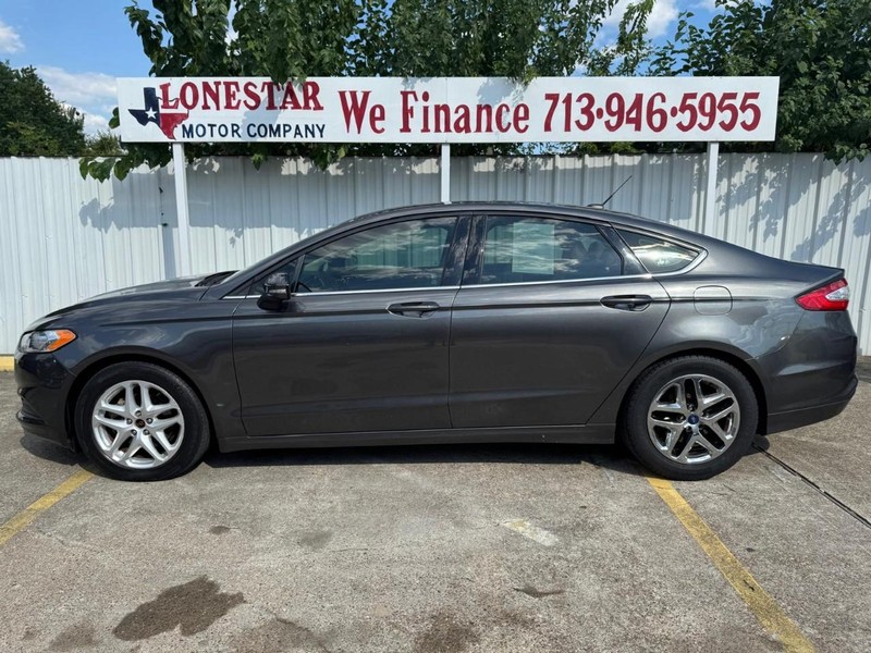 Ford Fusion Vehicle Full-screen Gallery Image 07