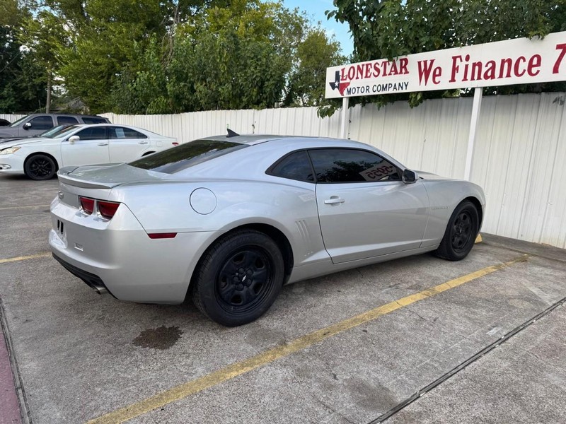 Chevrolet Camaro Vehicle Full-screen Gallery Image 06