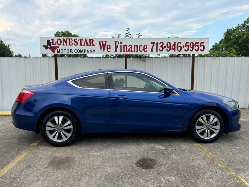 Honda Accord Coupe Vehicle Full-screen Gallery Image 08