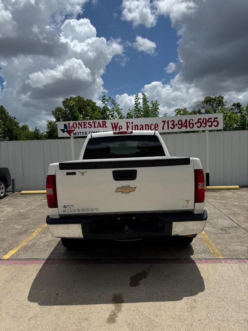 Chevrolet Silverado 1500 Vehicle Full-screen Gallery Image 04