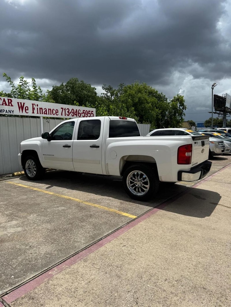 Chevrolet Silverado 1500 Vehicle Full-screen Gallery Image 05
