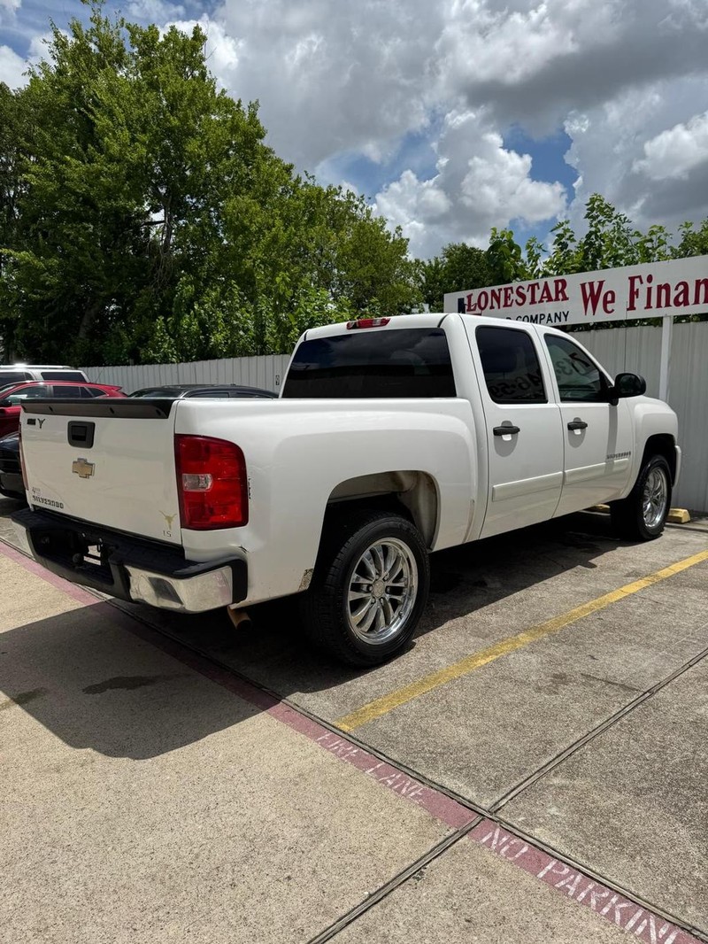 Chevrolet Silverado 1500 Vehicle Full-screen Gallery Image 06