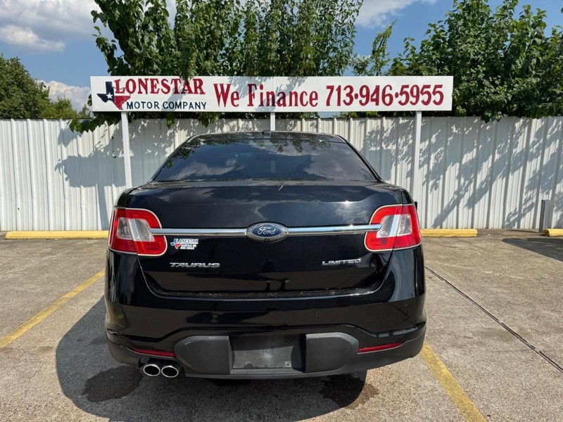 Ford Taurus Vehicle Full-screen Gallery Image 04