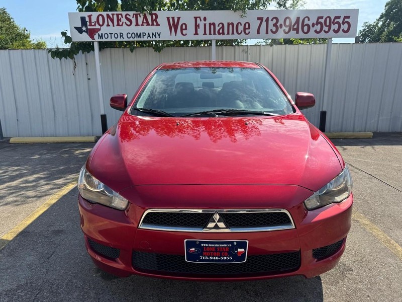 Mitsubishi Lancer Vehicle Full-screen Gallery Image 03