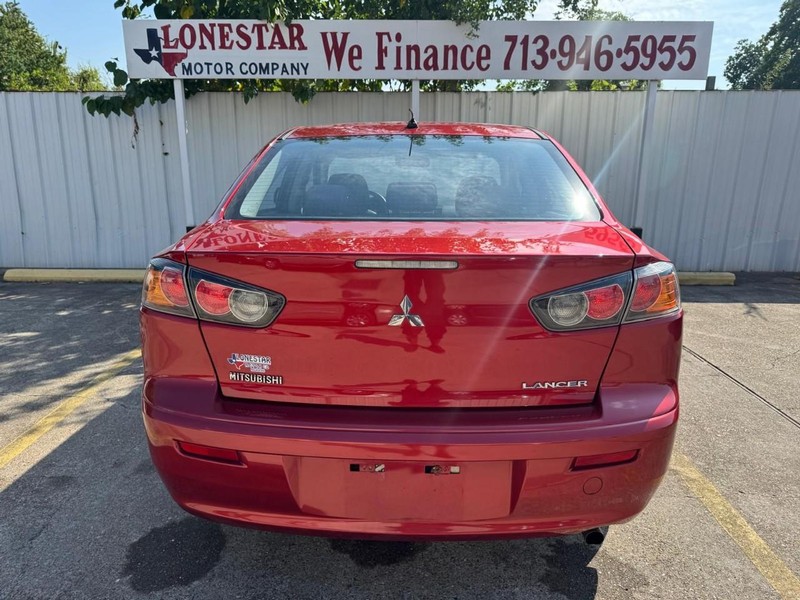 Mitsubishi Lancer Vehicle Full-screen Gallery Image 04