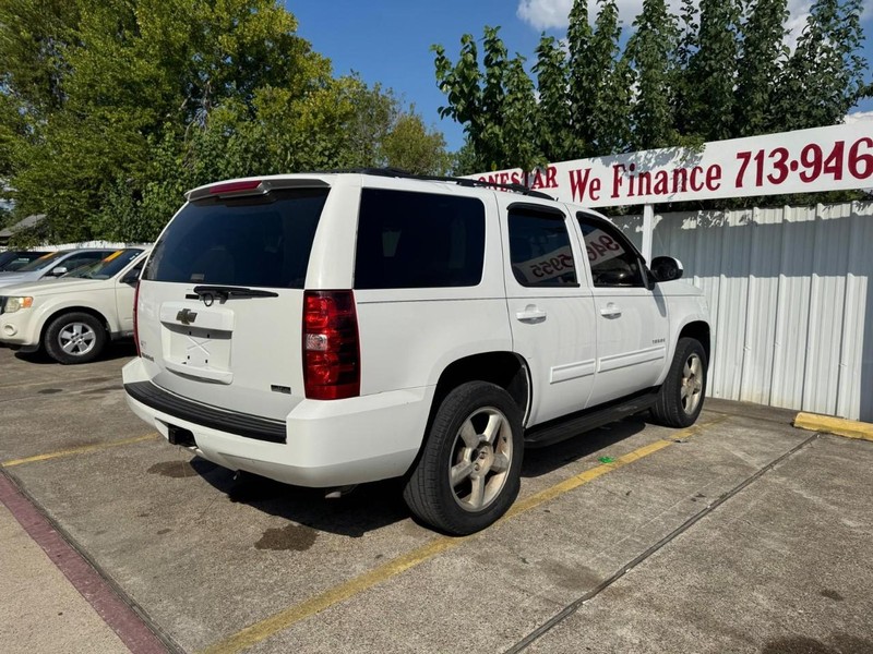 Chevrolet Tahoe Vehicle Full-screen Gallery Image 05