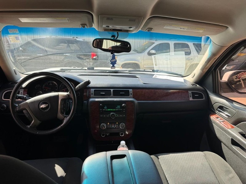 Chevrolet Tahoe Vehicle Full-screen Gallery Image 06