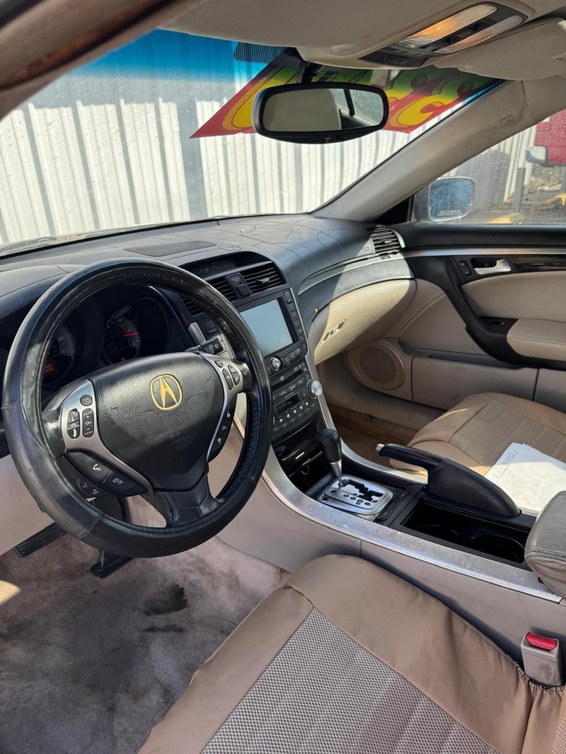 Acura TL Vehicle Full-screen Gallery Image 08