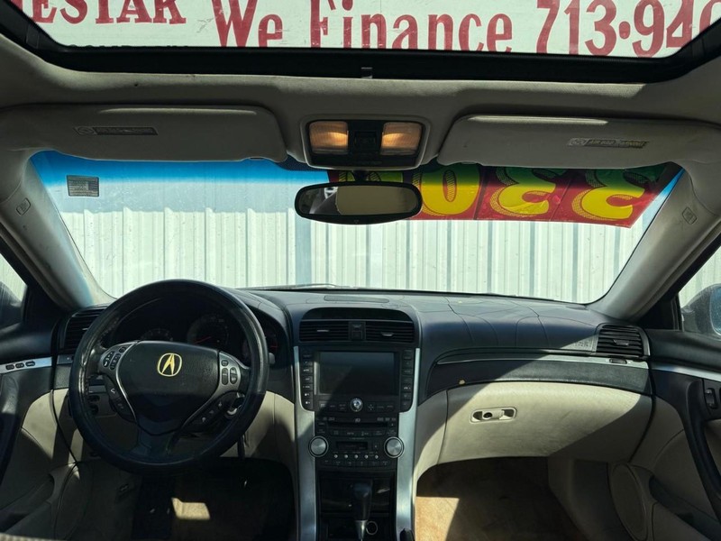 Acura TL Vehicle Full-screen Gallery Image 09