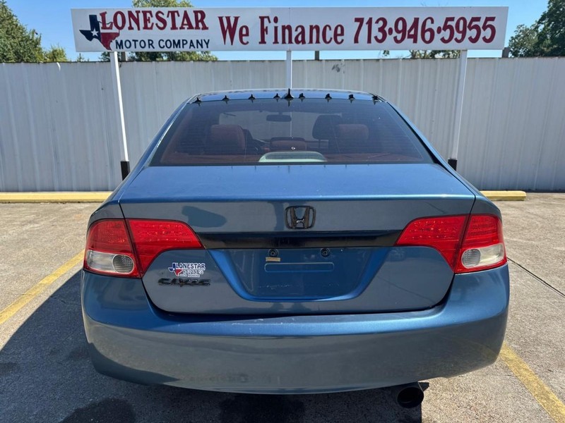 Honda Civic Sedan Vehicle Full-screen Gallery Image 04