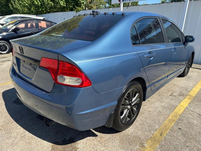 Honda Civic Sedan Vehicle Full-screen Gallery Image 05