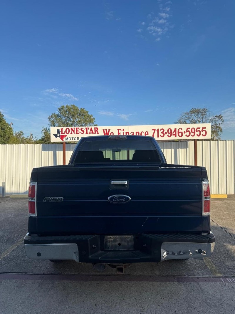 Ford F-150 Vehicle Full-screen Gallery Image 04