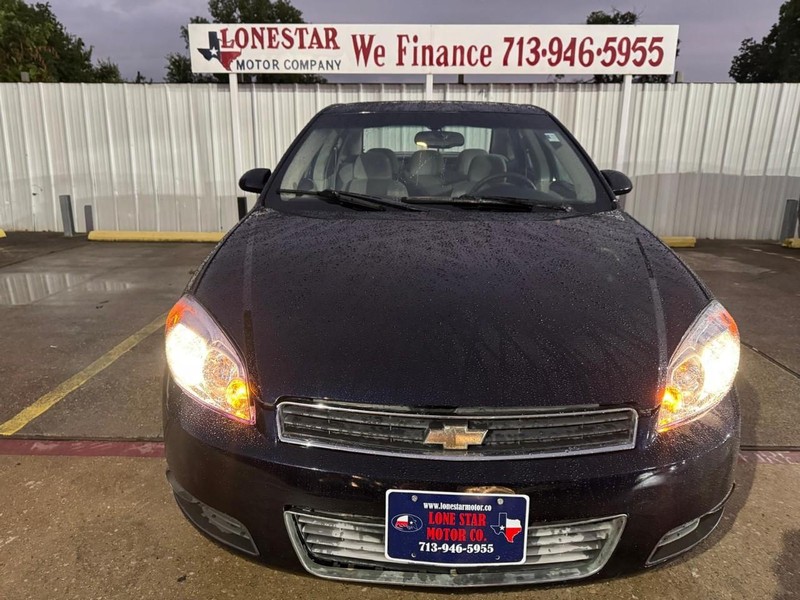 Chevrolet Impala Vehicle Full-screen Gallery Image 03