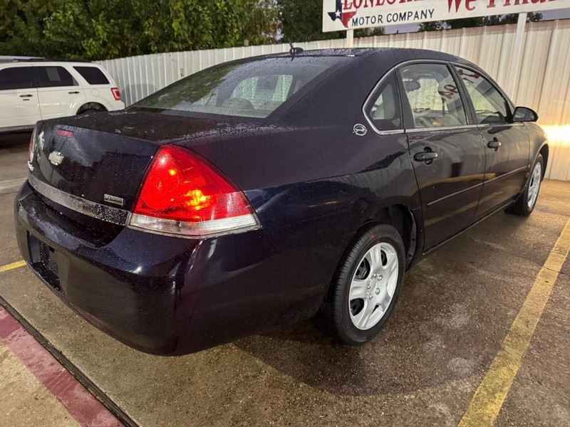 Chevrolet Impala Vehicle Full-screen Gallery Image 05