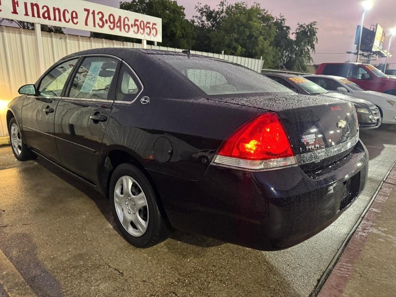 Chevrolet Impala Vehicle Full-screen Gallery Image 06