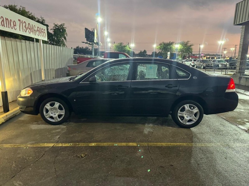 Chevrolet Impala Vehicle Full-screen Gallery Image 07