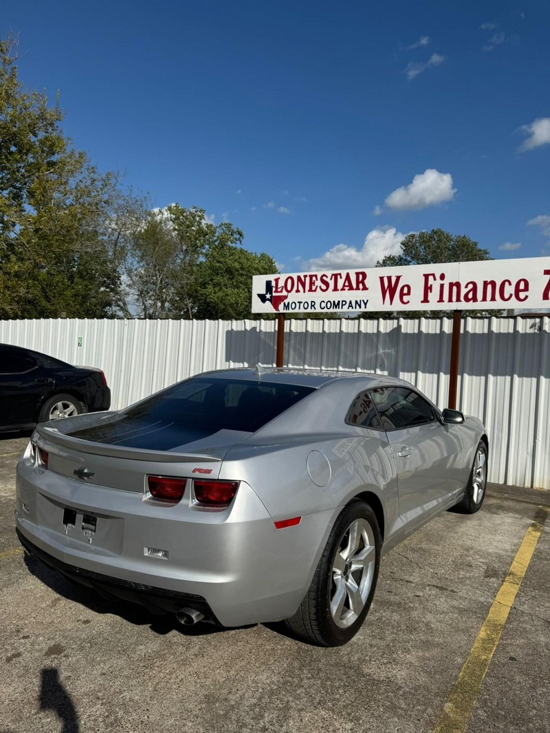 Chevrolet Camaro Vehicle Full-screen Gallery Image 05