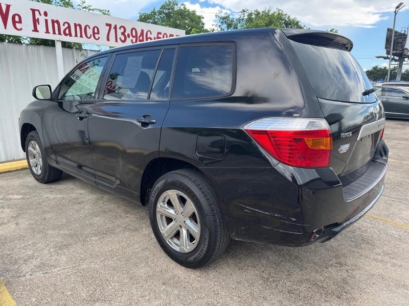 Toyota Highlander Vehicle Full-screen Gallery Image 06