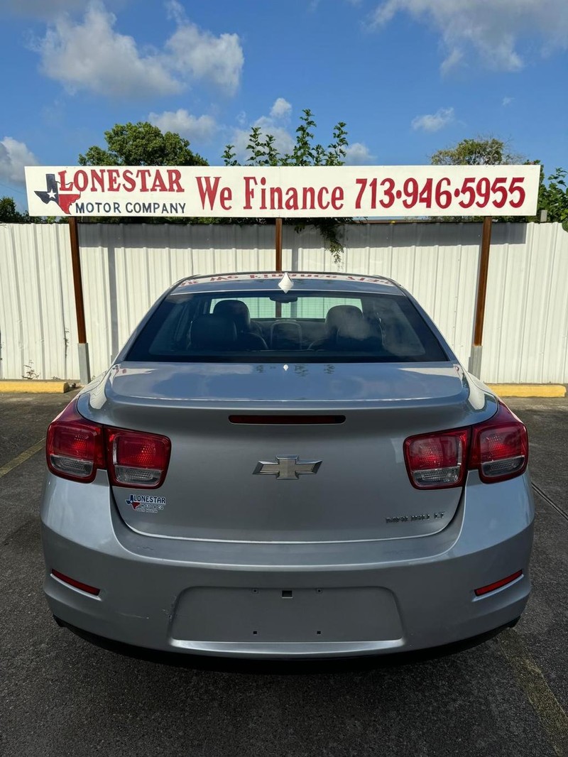 Chevrolet Malibu Vehicle Full-screen Gallery Image 04