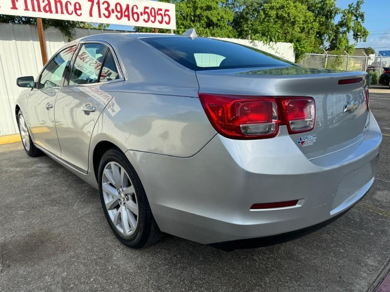 Chevrolet Malibu Vehicle Full-screen Gallery Image 06