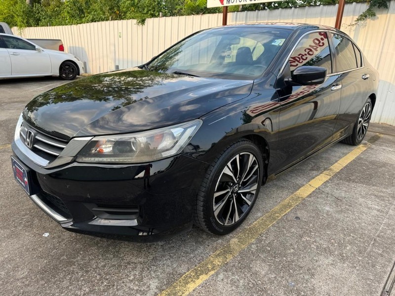 Honda Accord Sedan Vehicle Full-screen Gallery Image 02