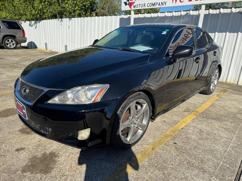 Lexus IS 350 Vehicle Full-screen Gallery Image 02