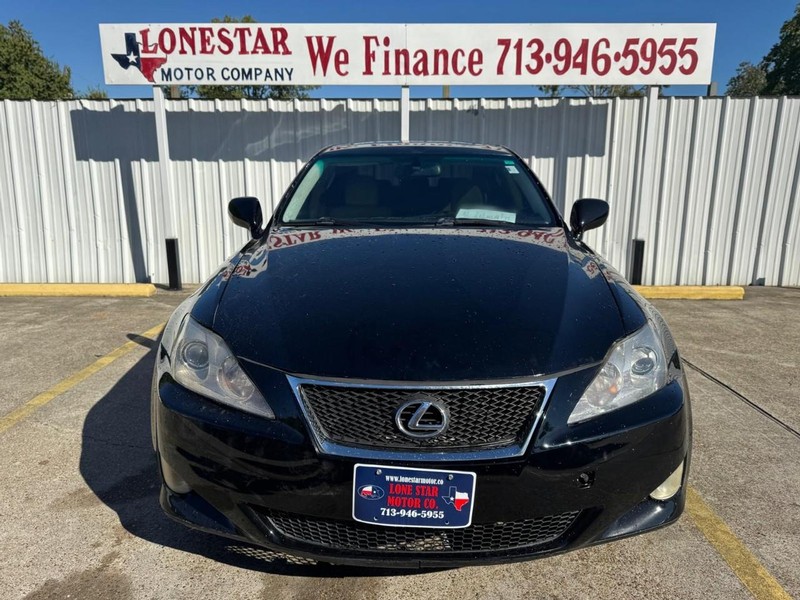 Lexus IS 350 Vehicle Full-screen Gallery Image 03