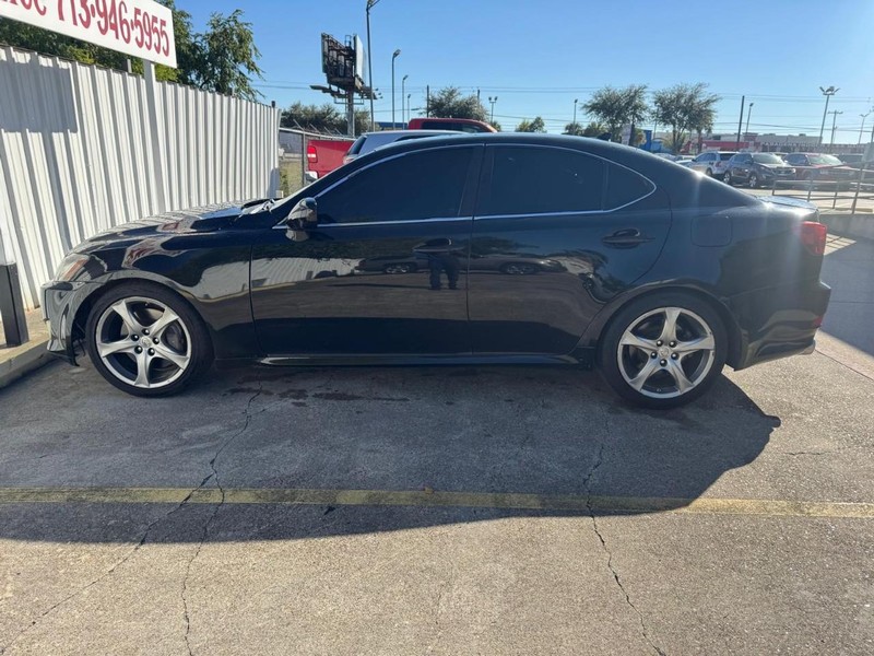 Lexus IS 350 Vehicle Full-screen Gallery Image 08