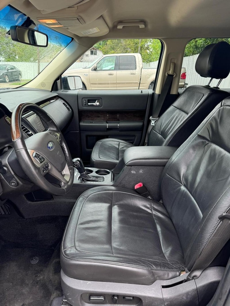 Ford Flex Vehicle Full-screen Gallery Image 08