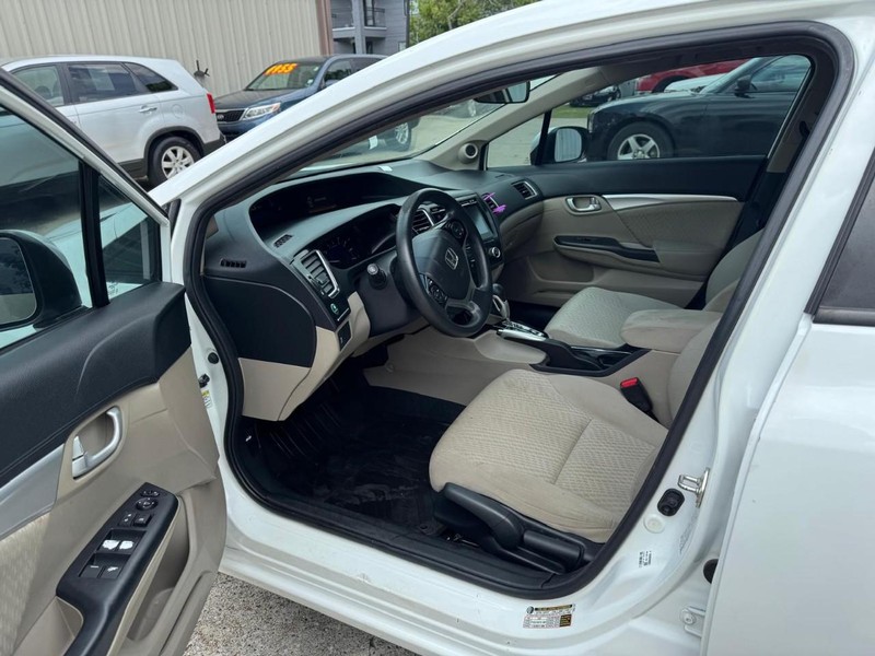 Honda Civic Sedan Vehicle Full-screen Gallery Image 07