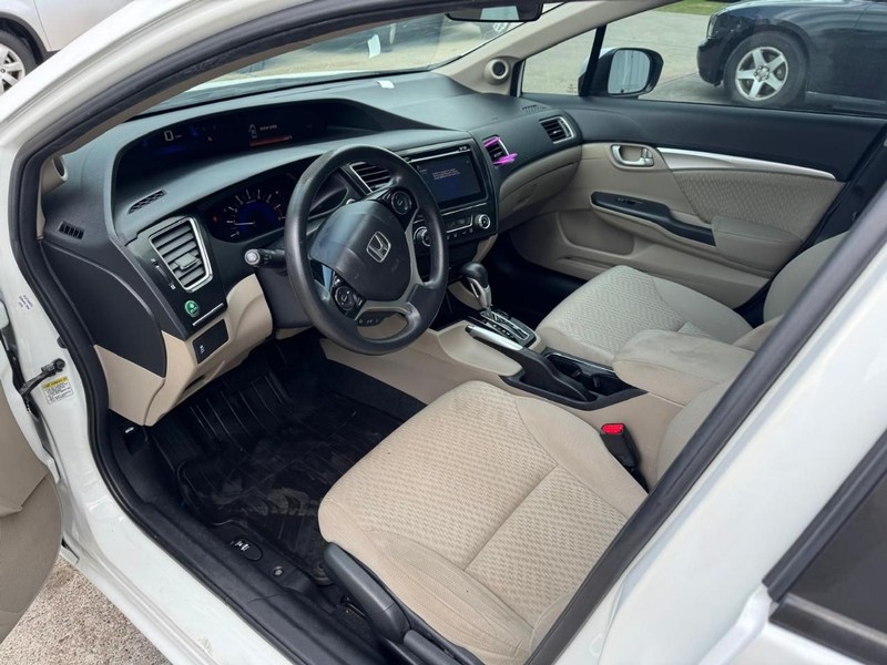 Honda Civic Sedan Vehicle Full-screen Gallery Image 08