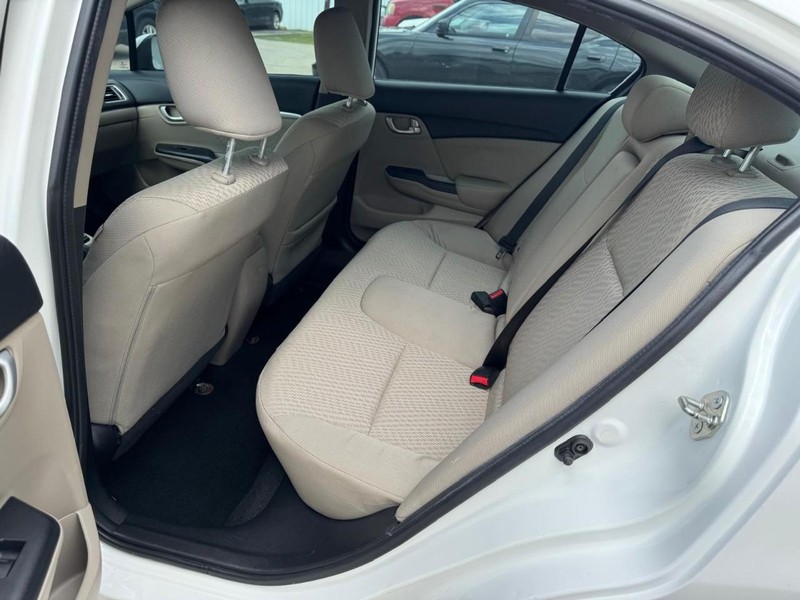 Honda Civic Sedan Vehicle Full-screen Gallery Image 09