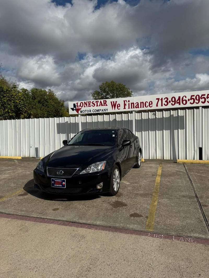 Lexus IS 250 Vehicle Full-screen Gallery Image 02