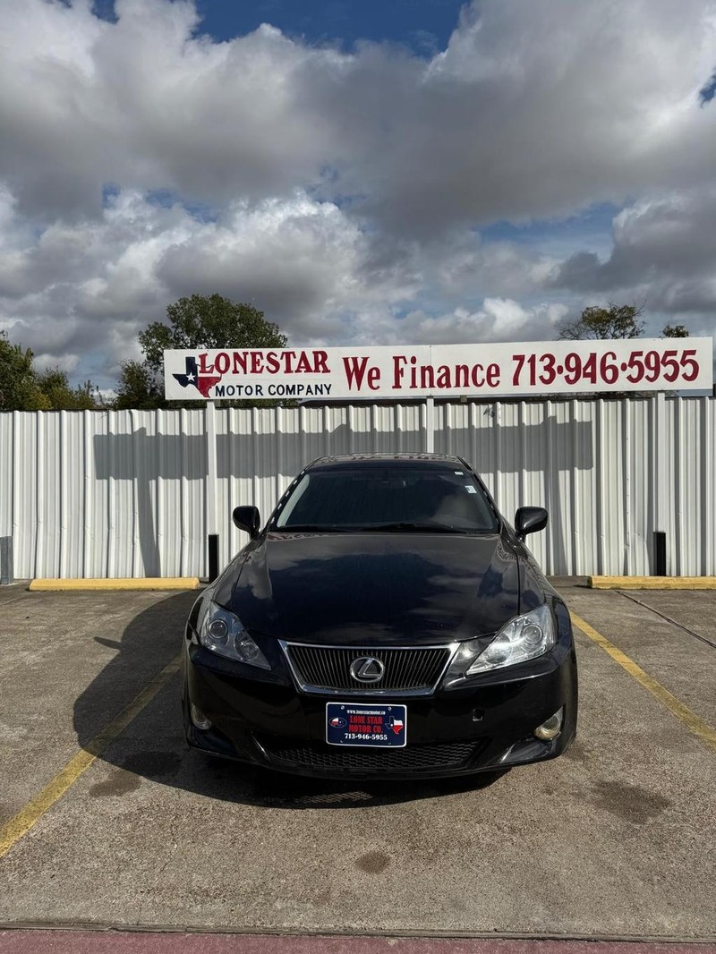 Lexus IS 250 Vehicle Full-screen Gallery Image 03