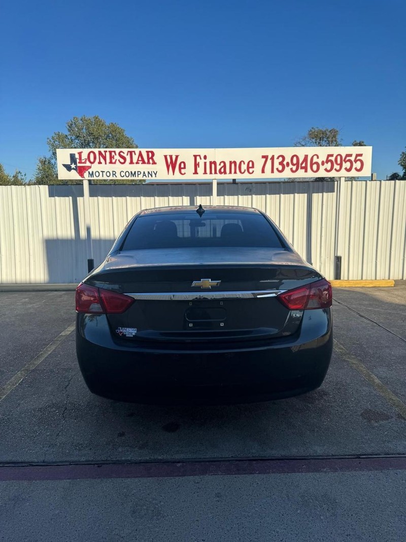 Chevrolet Impala Vehicle Full-screen Gallery Image 04