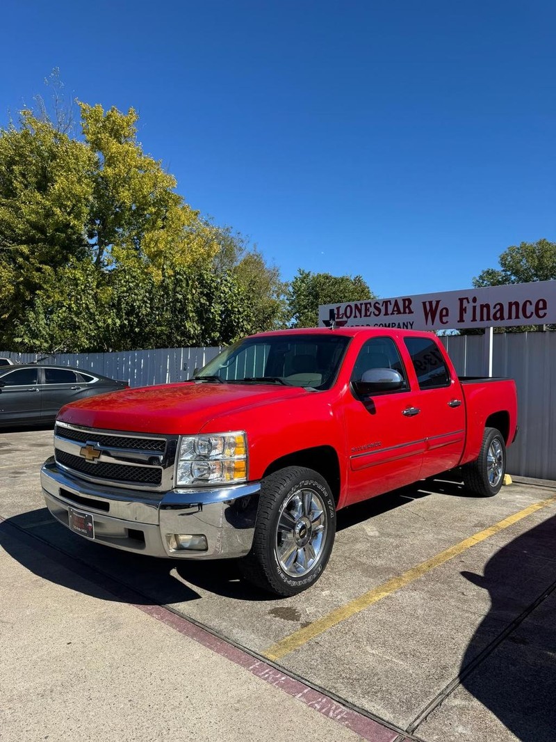 Chevrolet Silverado 1500 Vehicle Full-screen Gallery Image 02