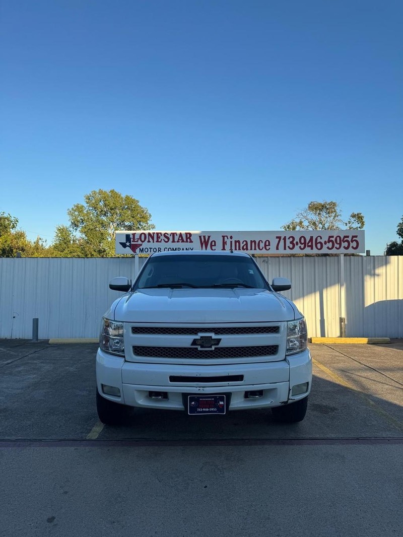 Chevrolet Silverado 1500 Vehicle Full-screen Gallery Image 03