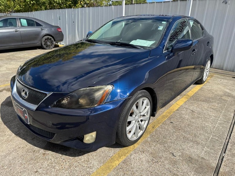 Lexus IS 250 Vehicle Full-screen Gallery Image 02