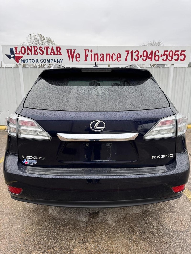 Lexus RX 350 Vehicle Full-screen Gallery Image 04