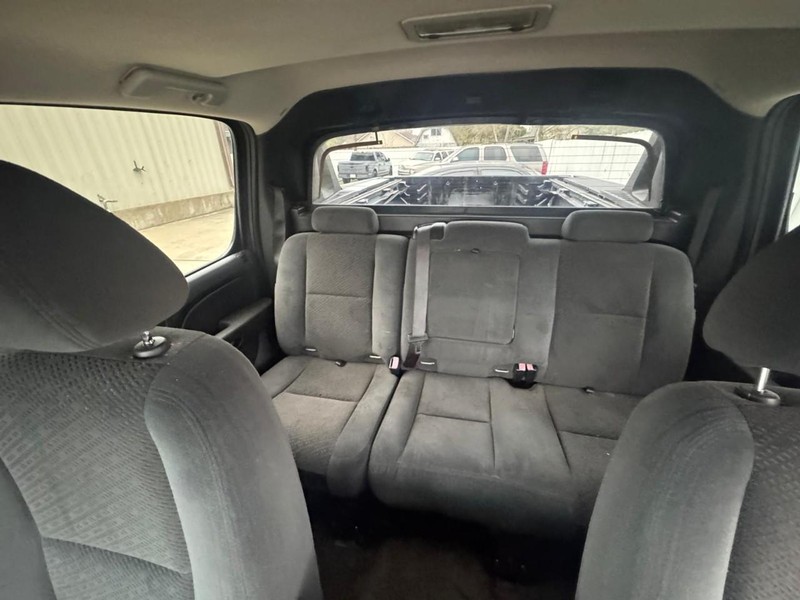 Chevrolet Avalanche Vehicle Full-screen Gallery Image 11