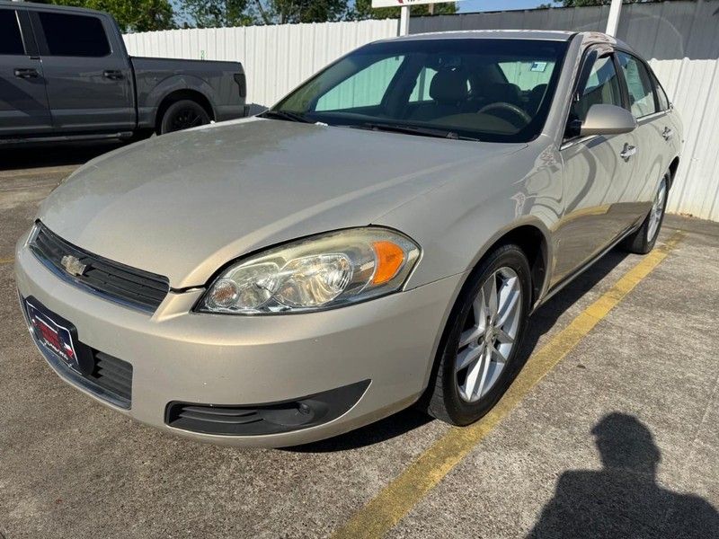 Chevrolet Impala Vehicle Full-screen Gallery Image 02