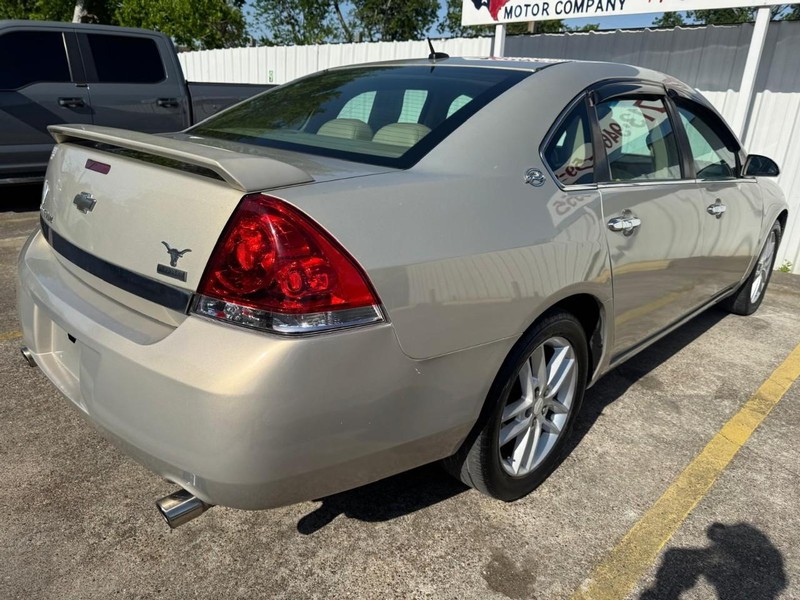 Chevrolet Impala Vehicle Full-screen Gallery Image 05