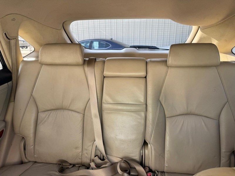 Lexus RX 350 Vehicle Full-screen Gallery Image 11