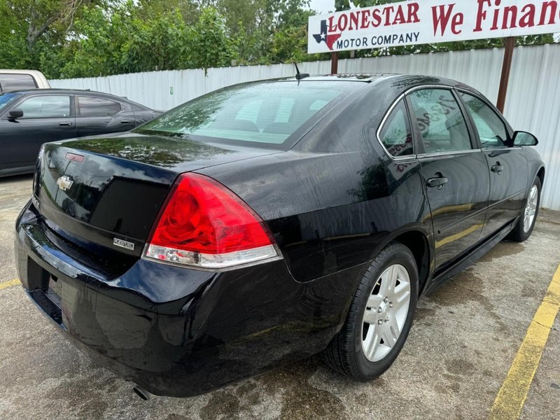Chevrolet Impala Vehicle Full-screen Gallery Image 05