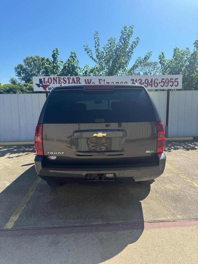 Chevrolet Tahoe Vehicle Full-screen Gallery Image 04