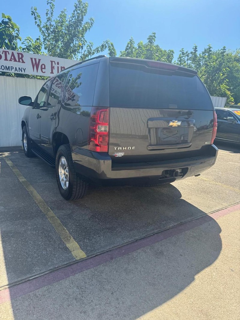 Chevrolet Tahoe Vehicle Full-screen Gallery Image 05