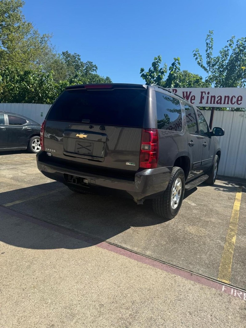 Chevrolet Tahoe Vehicle Full-screen Gallery Image 06