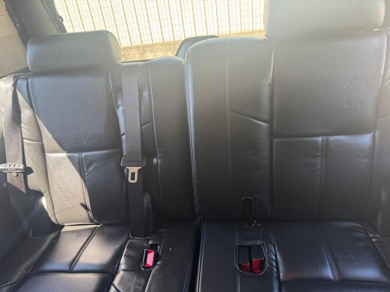 Chevrolet Tahoe Vehicle Full-screen Gallery Image 11